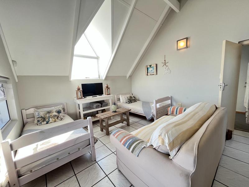 8 Bedroom Property for Sale in Jacobsbaai Western Cape